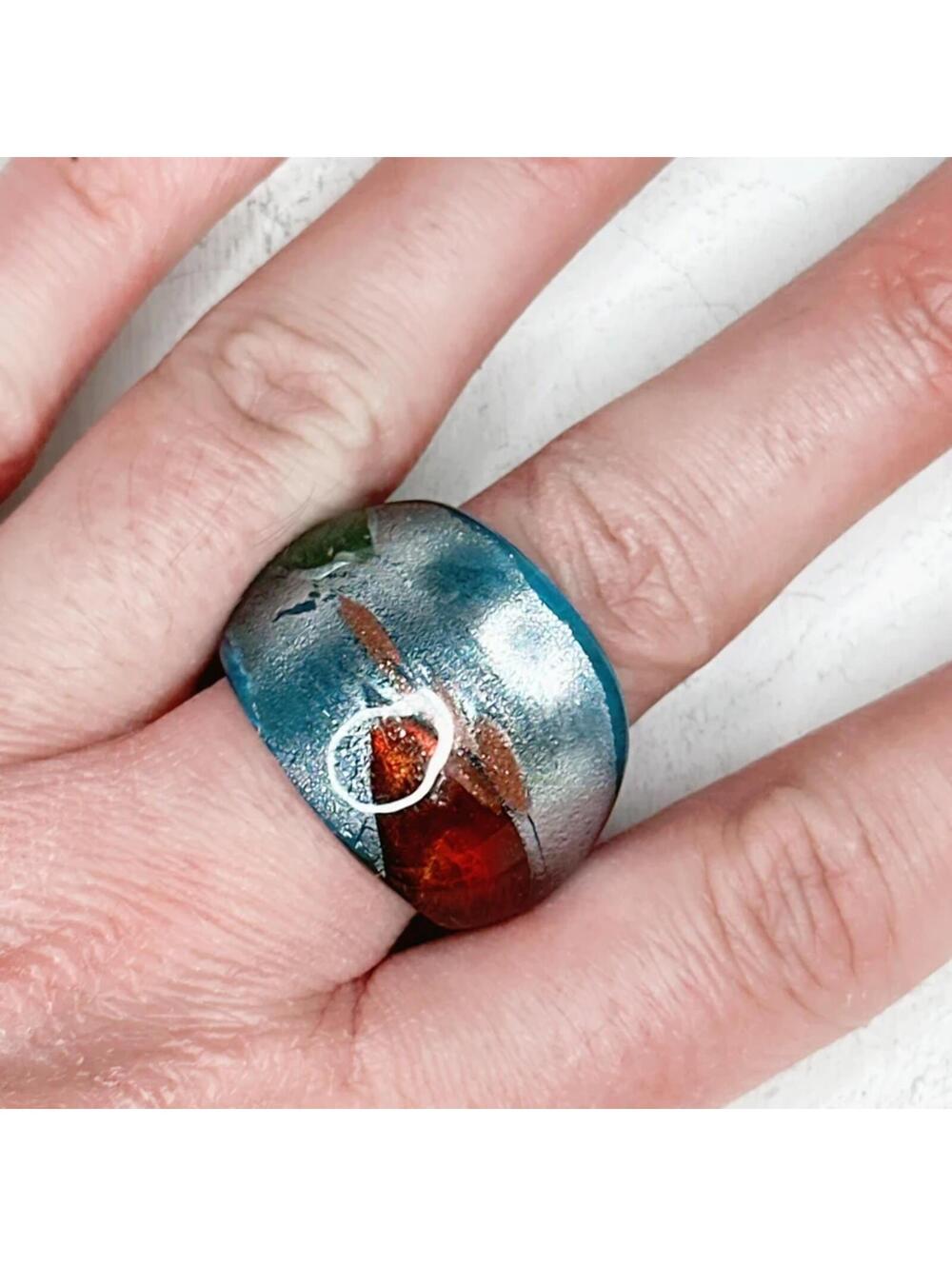 7535u. 9.5 Aqua Glass Ring